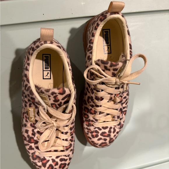 PUMA Women's Wild Print Sneakers - Picture 5 of 8
